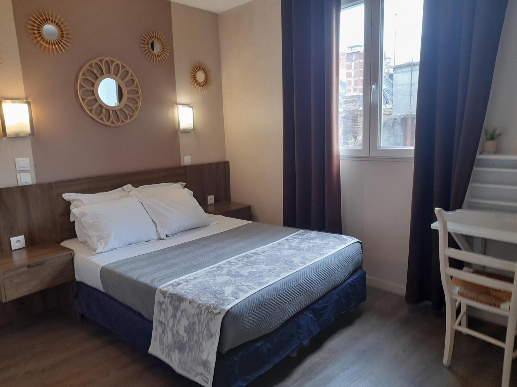 Hotel Le Vauban Carentan Exteriör bild